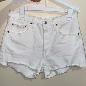 Levi High waisted white denim shorts